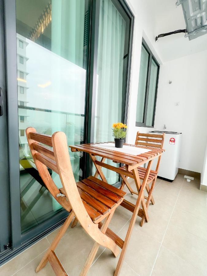 Aurora Vista Homestay Bangi At Vista Bangi With Wifi Netflix Gym Sauna Coway Swimming Pool-River View กาจัง ภายนอก รูปภาพ