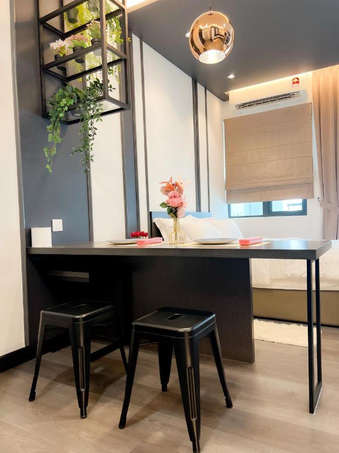 Aurora Vista Homestay Bangi At Vista Bangi With Wifi Netflix Gym Sauna Coway Swimming Pool-River View กาจัง ภายนอก รูปภาพ