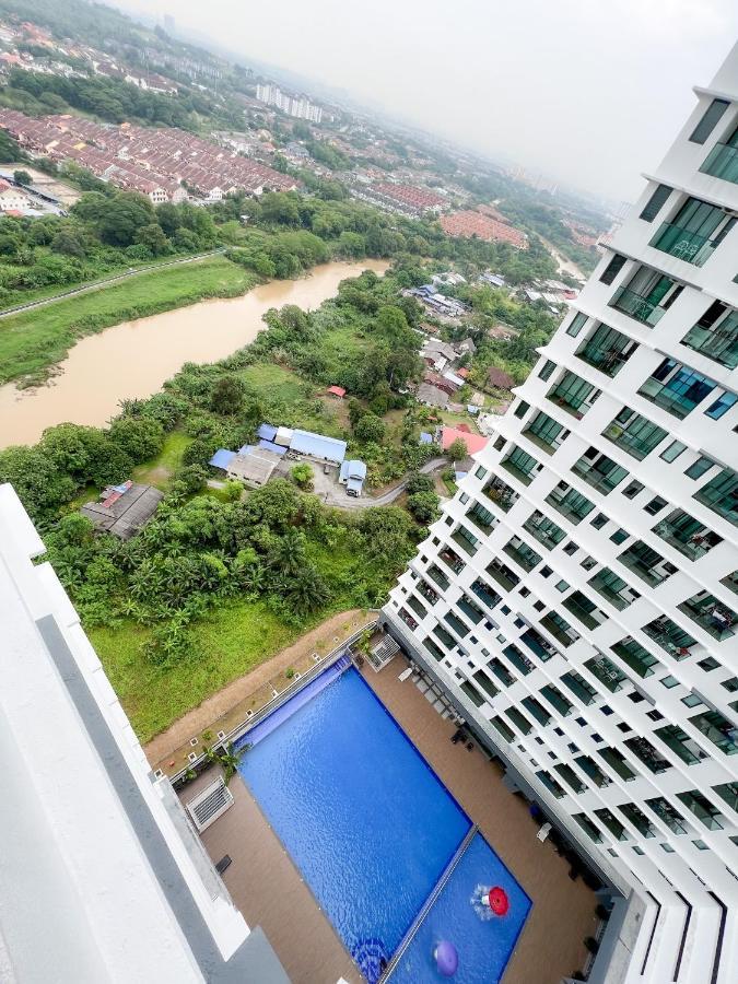 Aurora Vista Homestay Bangi At Vista Bangi With Wifi Netflix Gym Sauna Coway Swimming Pool-River View กาจัง ภายนอก รูปภาพ